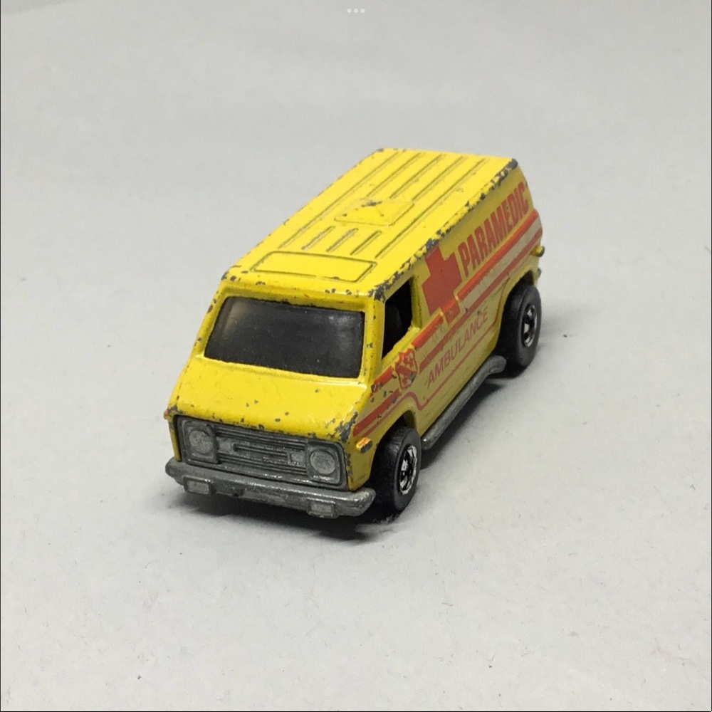 Vintage 1974 Mattel Hot Wheels Paramedic Ambulance Matchbox Car - Picture 3 of 6